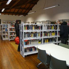 P1180418    La biblioteca internazionale e multidisciplinare.